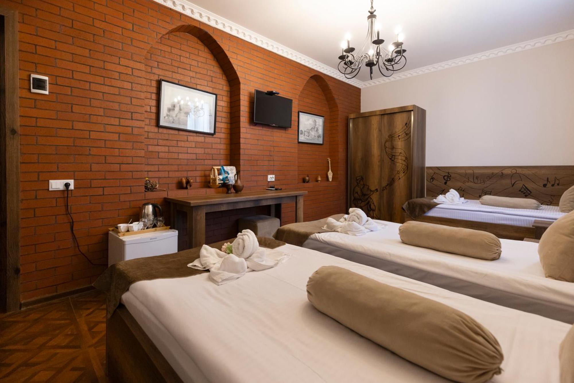 Hestia Boutique Hotel Ґорі Екстер'єр фото