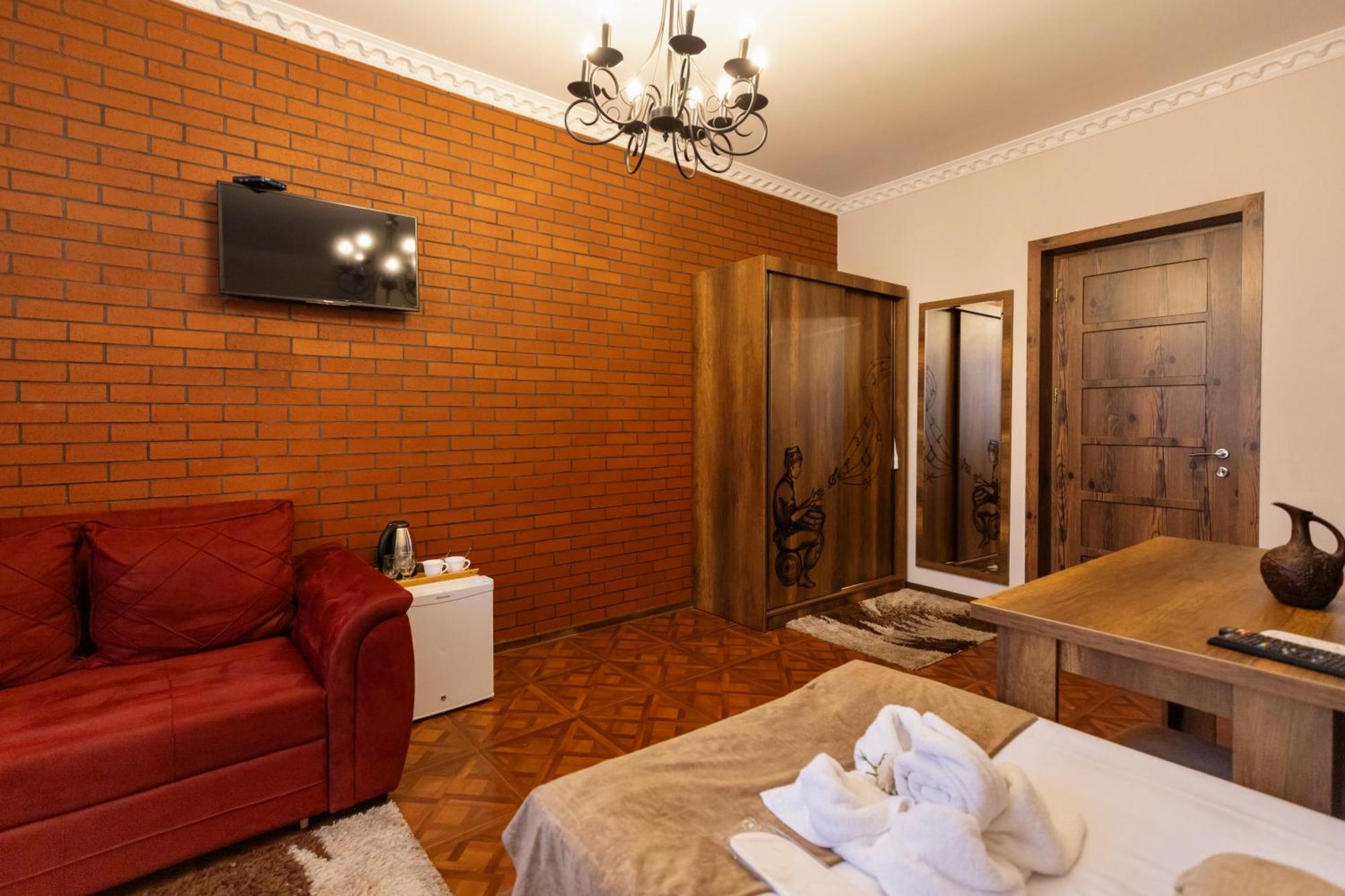Hestia Boutique Hotel Ґорі Екстер'єр фото