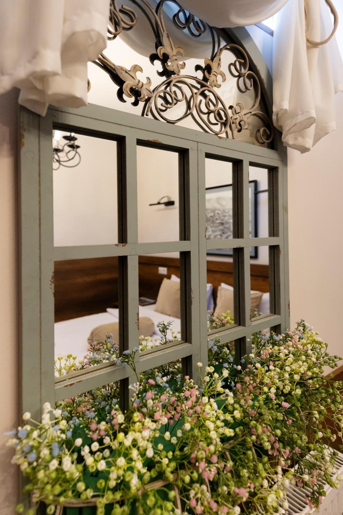 Hestia Boutique Hotel Ґорі Екстер'єр фото