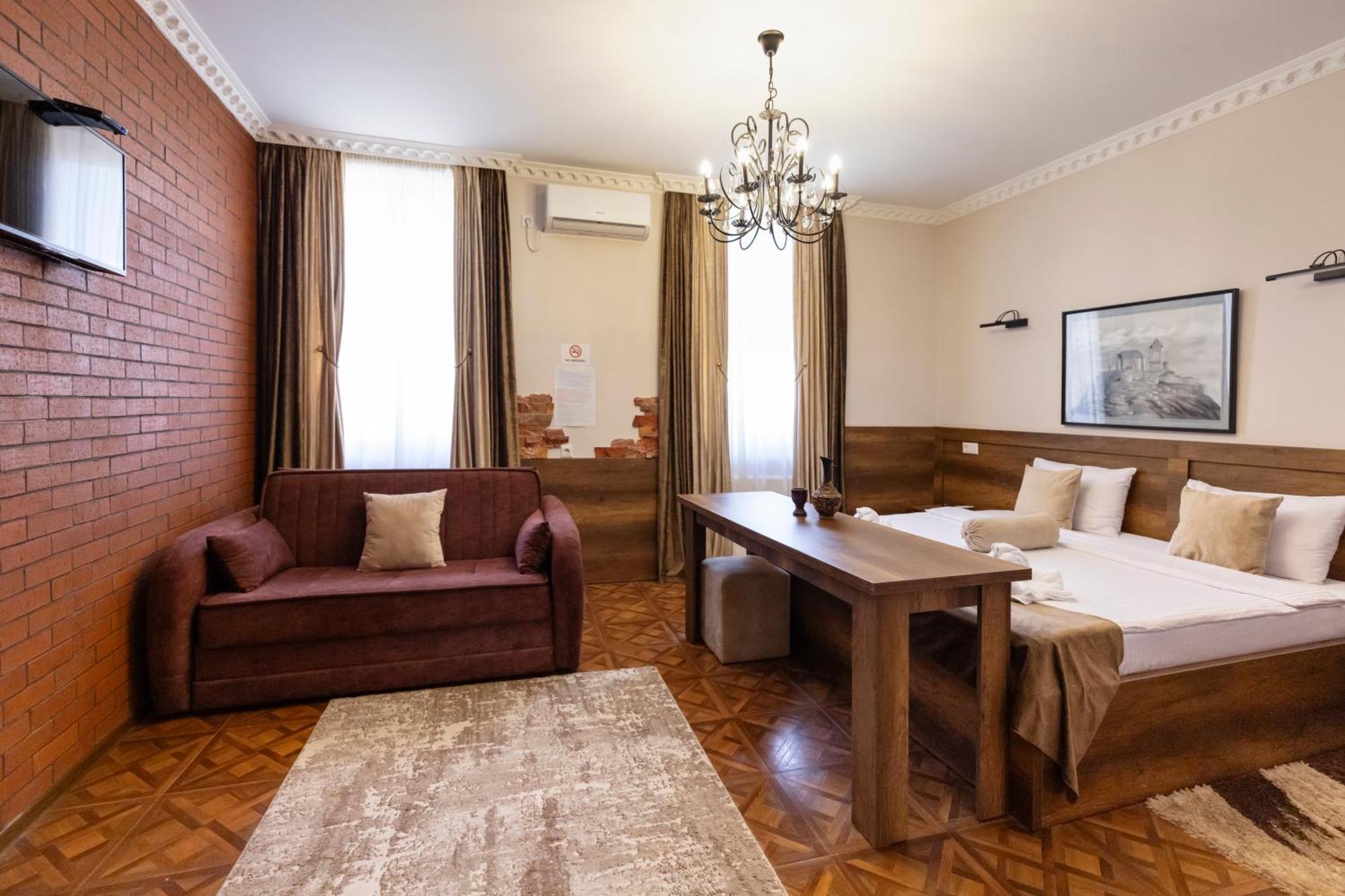 Hestia Boutique Hotel Ґорі Екстер'єр фото